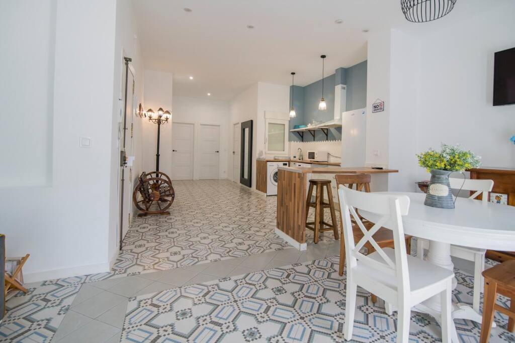 Cozy Flat In City Center Feel The Vibe Selfcheckin Valencia Exterior photo
